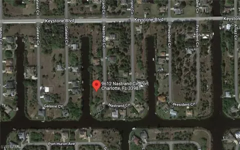 9612 Nastrand Cir, Port Charlotte, FL 33981
