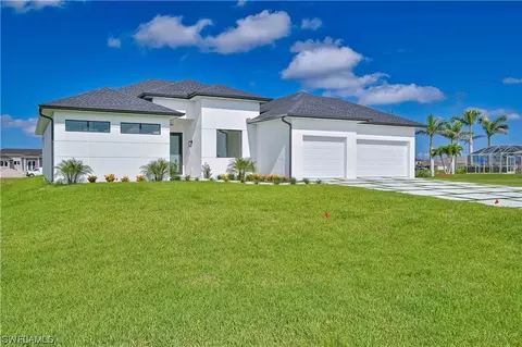718 NW 36th Pl, Cape Coral, FL 33993