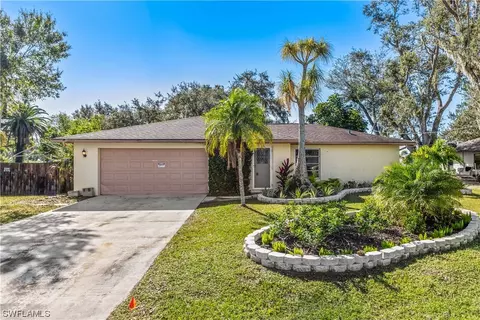 14813 Riverview Ct, Fort Myers, FL 33905