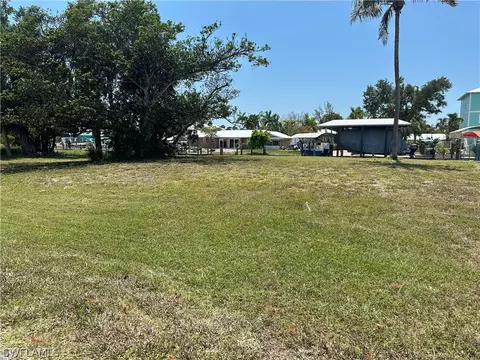 16185 Buccaneer St, Bokeelia, FL 33922