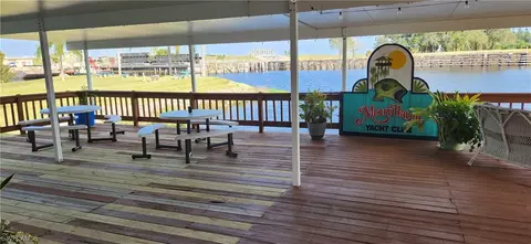 897 Yacht Club Way NW, Moore Haven, FL 33471