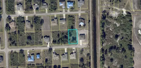 2502 28th St SW, Lehigh Acres, FL 33976
