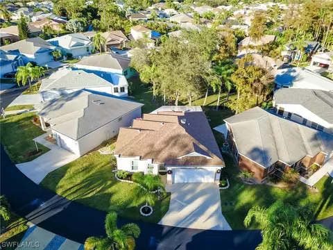 10736 San Tropez Cir, Estero, FL 33928