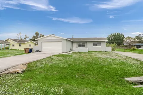 13808 1st St, Fort Myers, FL 33905