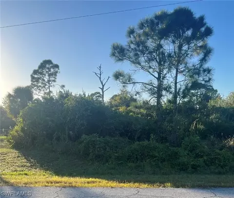 370 Charwood Ave S, Lehigh Acres, FL 33974