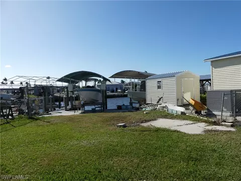 3779 Coconut Dr, Saint James City, FL 33956