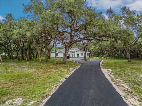 725 33rd Ave NW, Naples, FL 34120