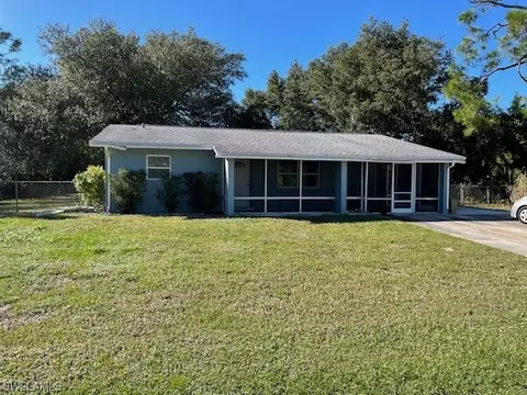 907 Hamilton Ave, Lehigh Acres, FL 33972