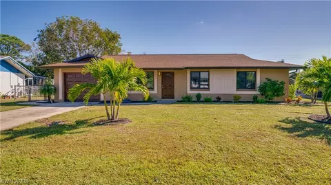 1341 Torreya Cir, North Fort Myers, FL 33917