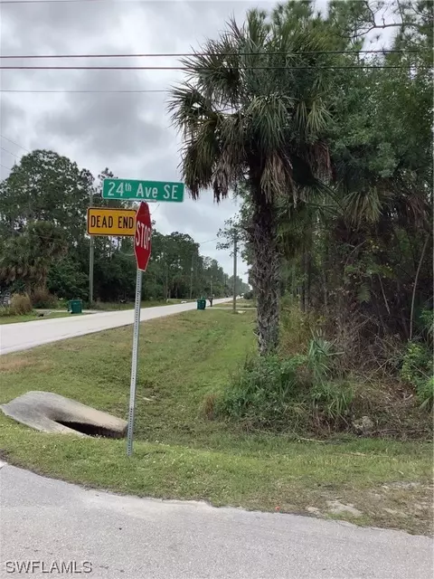 3965 24th Ave SE, Naples, FL 34117