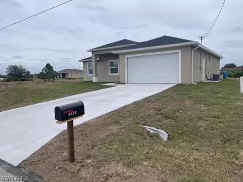 2809 24th St SW, Lehigh Acres, FL 33976