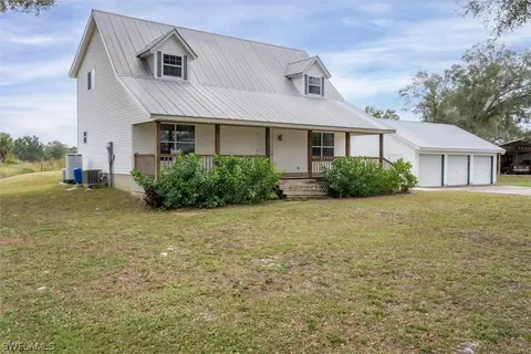 22250 N River Rd, Alva, FL 33920