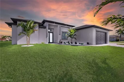 323 NE 17th Pl, Cape Coral, FL 33909