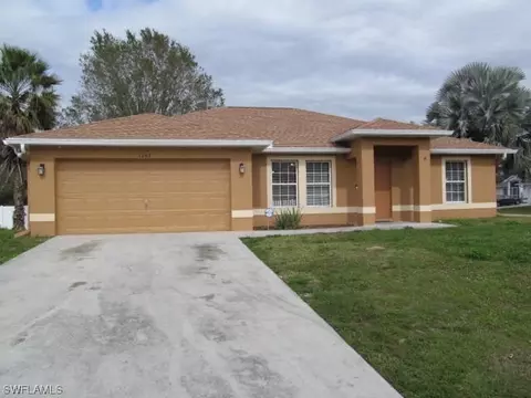 1207 E 7th St, Lehigh Acres, FL 33972