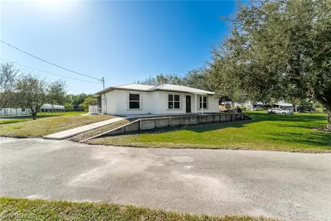 1140 Sealey Rd, Moore Haven, FL 33471 photo 3