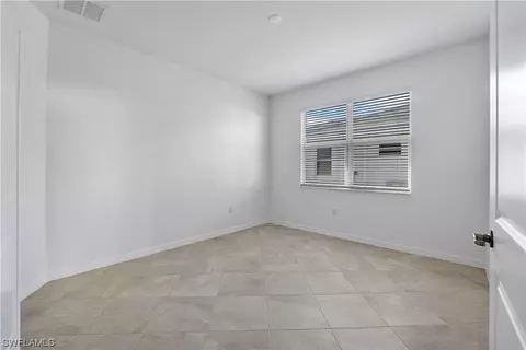 2012 Vermont Ln, Naples, FL 34120 photo 9