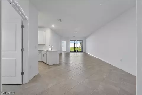 2012 Vermont Ln, Naples, FL 34120 photo 8