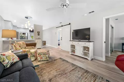 8302 Charter Club Cir #4, Fort Myers, FL 33919