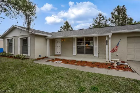 1079 Ridgeway Dr, North Fort Myers, FL 33903
