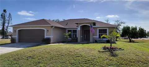 344 NE 26th Ter, Cape Coral, FL 33909