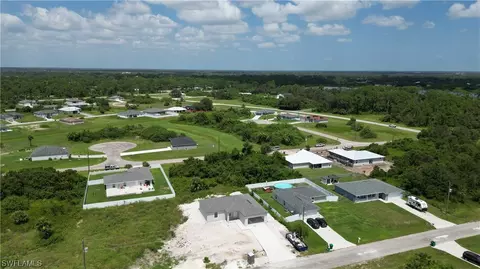 8036 Oakleaf Cir, Labelle, FL 33935 photo 7