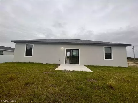 8036 Oakleaf Cir, Labelle, FL 33935 photo 8