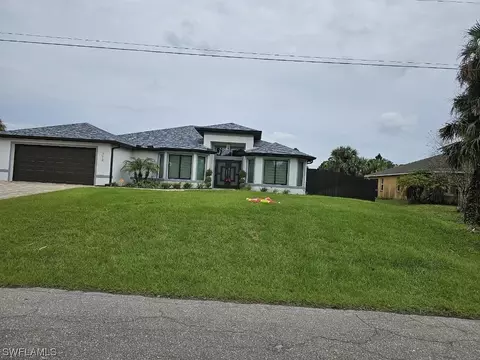 712 Desoto Ave, Lehigh Acres, FL 33972
