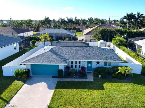 2816 Beach Pkwy W, Cape Coral, FL 33914