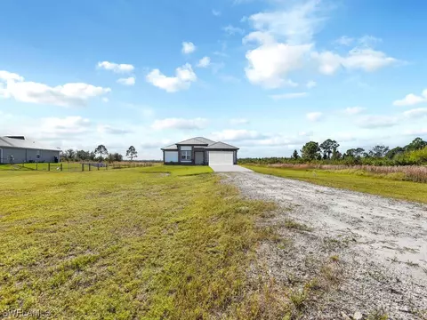 1252 Wren St, Labelle, FL 33935 photo 2
