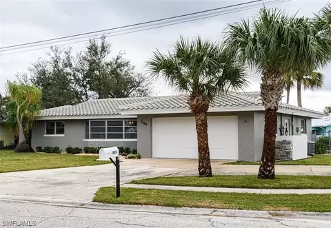 1669 White Plains Ter, North Fort Myers, FL 33903