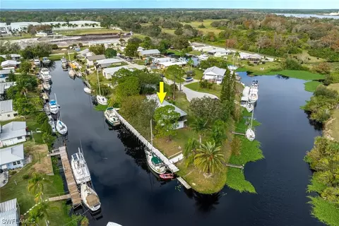 1100 Helm Ln, Moore Haven, FL 33471