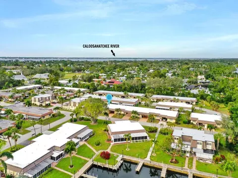 4777 Hidden Harbour Blvd, Fort Myers, FL 33919