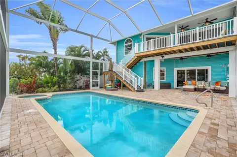 210 Curlew St, Fort Myers Beach, FL 33931