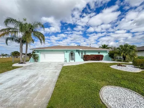 923 SE 23rd St, Cape Coral, FL 33990
