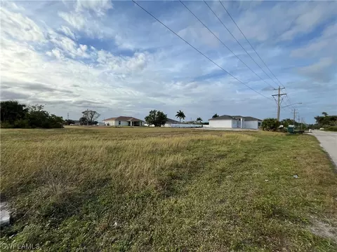 2416 NE 24th Ave, Cape Coral, FL 33909