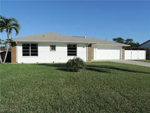 6386 Plumosa Ave, Fort Myers, FL 33908