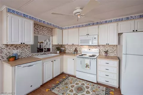 218 Poinsettia Dr, Fort Myers, FL 33905