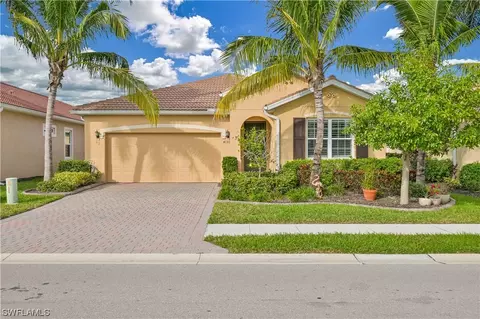4159 Dutchess Park Rd, Fort Myers, FL 33916