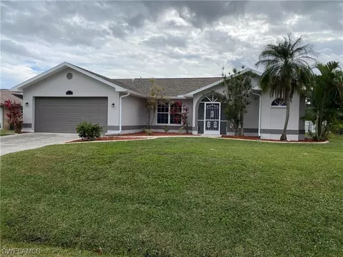 318 SE 21st Ln, Cape Coral, FL 33990