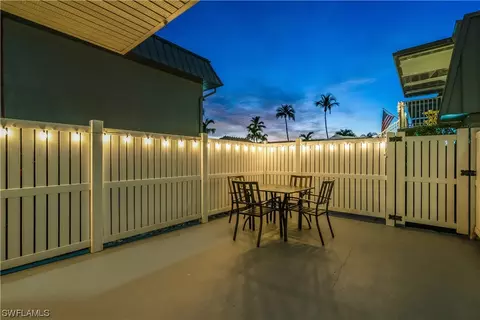 6777 Winkler Rd #119, Fort Myers, FL 33919