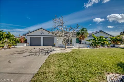 5247 Versailles Ct, Cape Coral, FL 33904