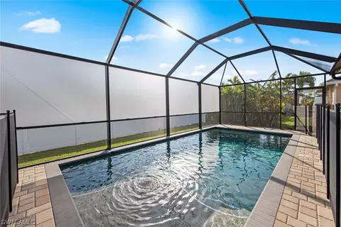 1005 NW 33rd Pl, Cape Coral, FL 33993