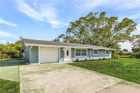 127 Brooks Rd, North Fort Myers, FL 33917