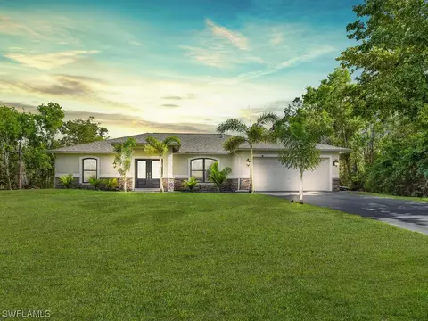 471 Boleyn Cir, Lehigh Acres, FL 33974