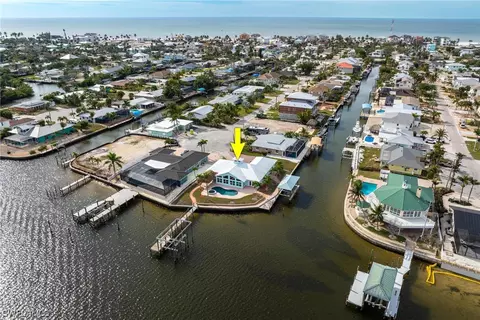 489 Madison Ct, Fort Myers Beach, FL 33931