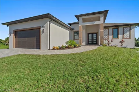10916 Mcalester Cir, Port Charlotte, FL 33981