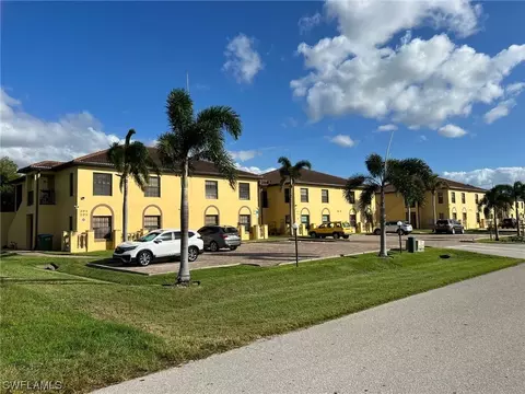 4925 SW 16th Pl #103, Cape Coral, FL 33914
