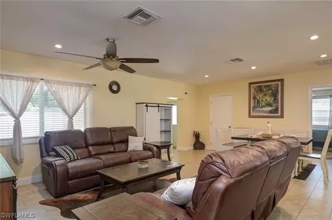 315 Riverview Dr, Labelle, FL 33935 photo 5