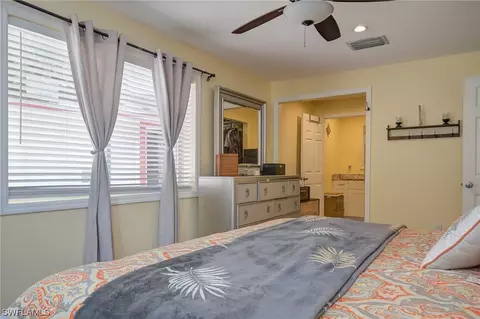 315 Riverview Dr, Labelle, FL 33935 photo 12