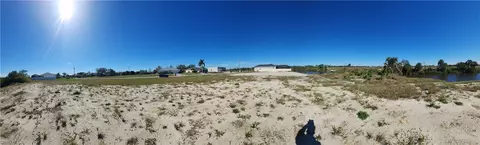 2209 NE 10th Pl, Cape Coral, FL 33909